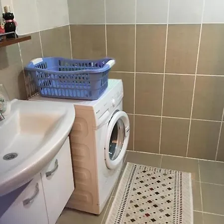 Merkezde Sezonluk 1+1 Daire Apartment *